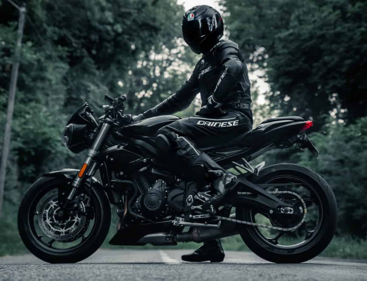 Jak wybrać odzież skórzaną na motocykl?